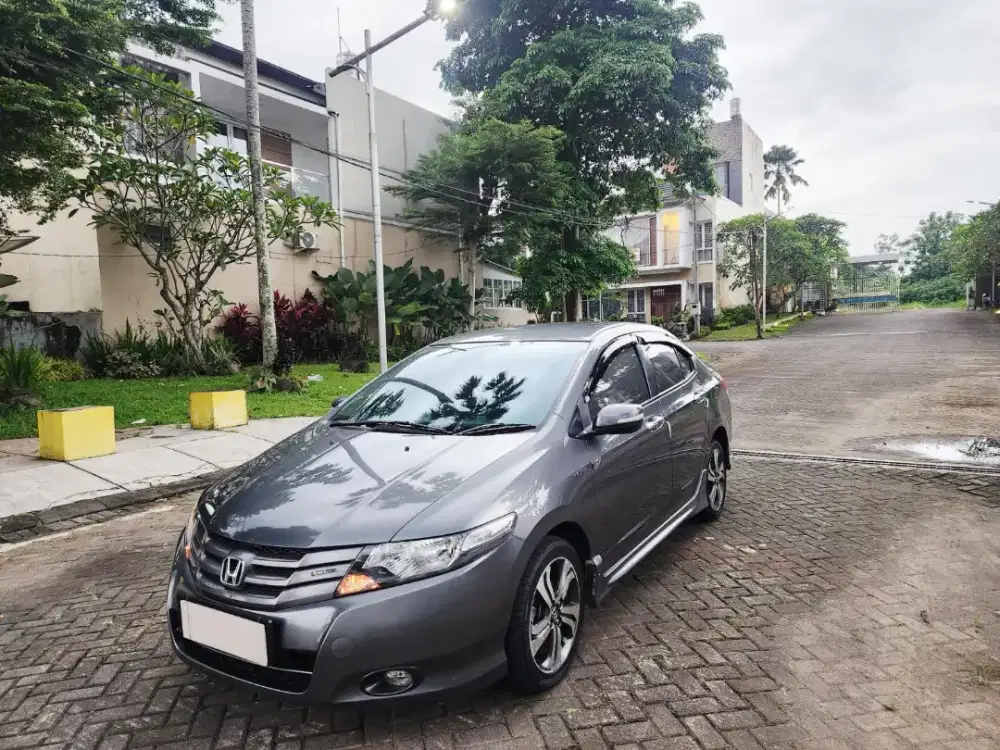 Honda City E matic th 2010