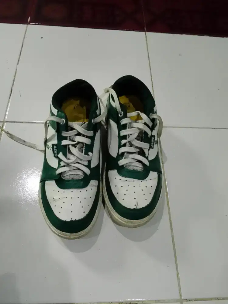sepatu aerostreet wrna hijau mix putih