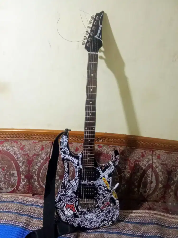 Gitar listrik ibanez