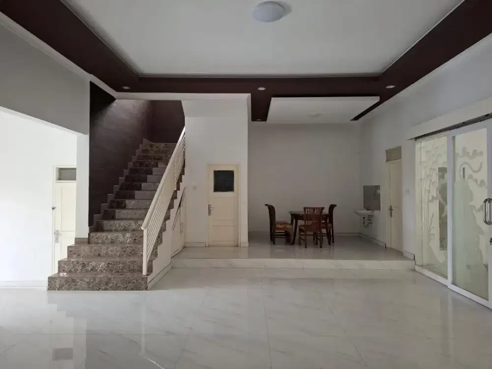 TERMURAH DI BAWAH NJOP RUMAH LUAS SIAP HUNI DI MARGAHAYU BANDUNG