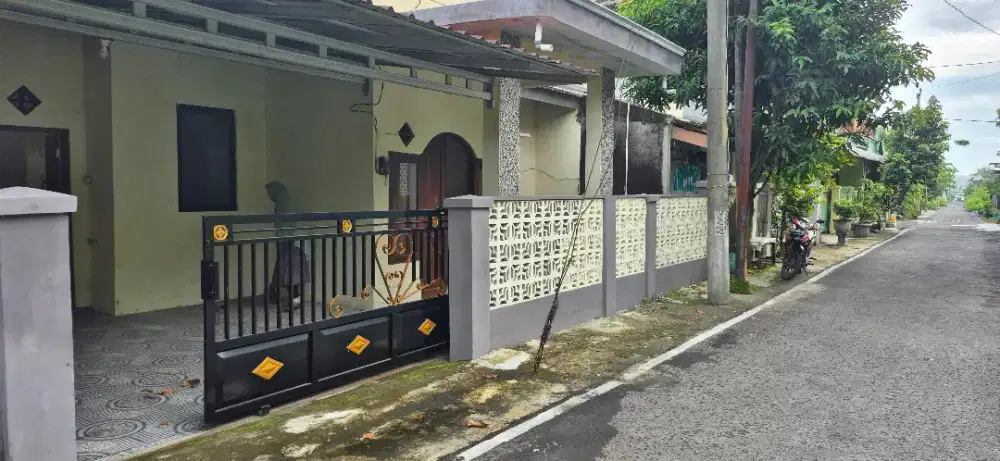 Disewakan Rumah 1.5 juta perbulan Palur 2 km dari UNS Solo