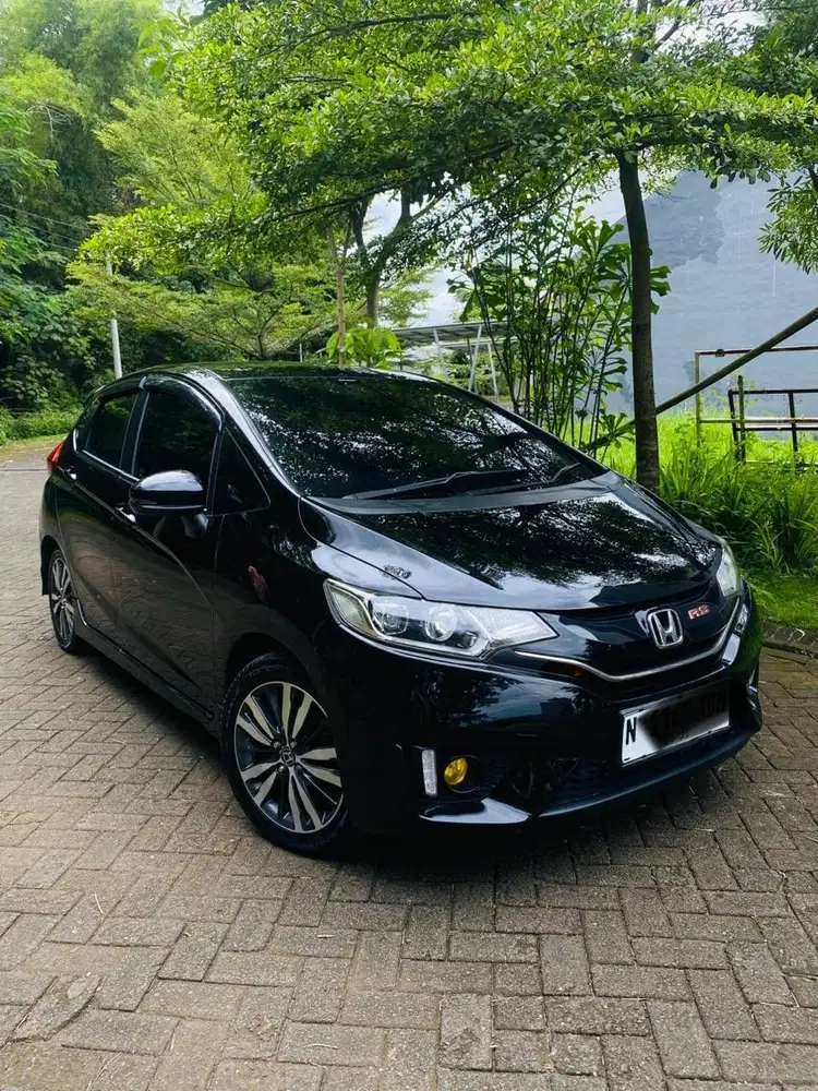 JAZZ RS 2015 matic  Hitam Manis