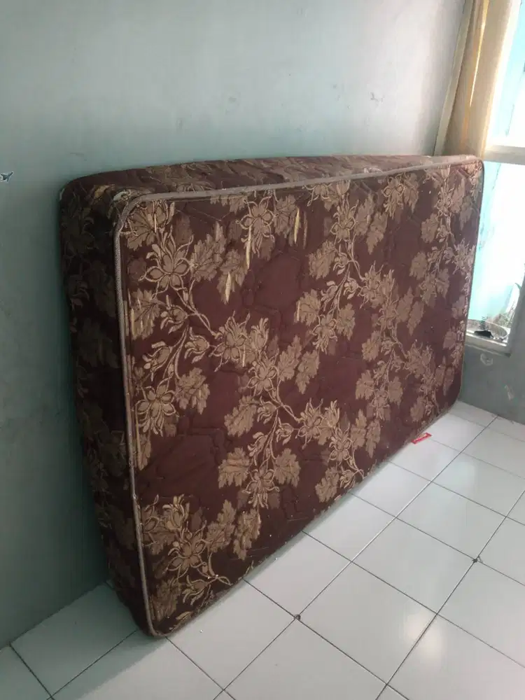 Kasur bekas apa adanya
