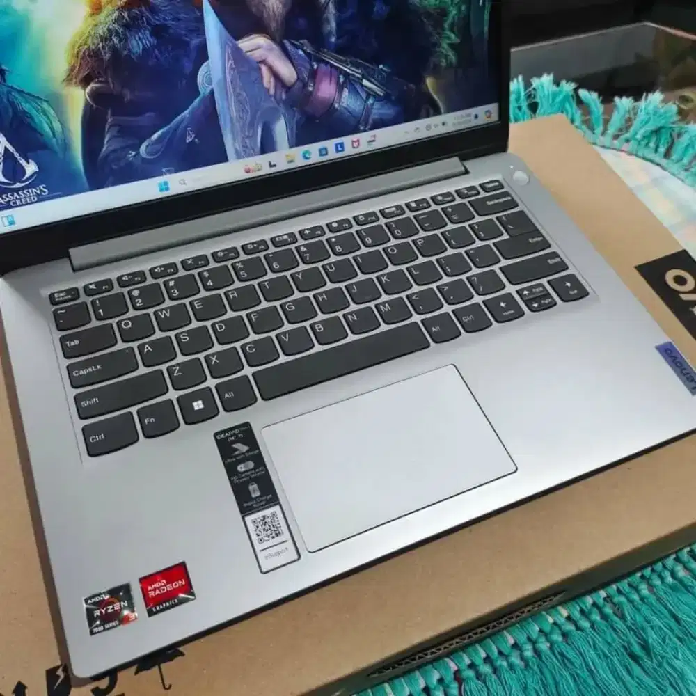 Laptop Gaming lenovo ideapad 1 Ryzen 3-7320U Ram 8GB VGA 2GB Radeon