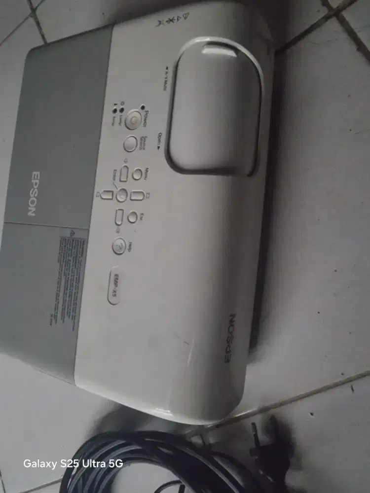 Epson EMP-X5 perangkat untuk persentasi