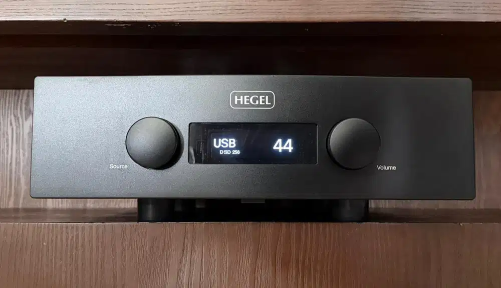 Hegel H400 dual mono 350wx2