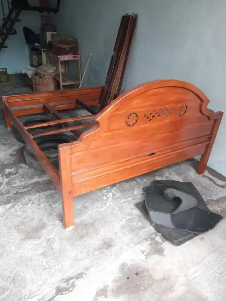 Dipan Kasur/Spring Bed