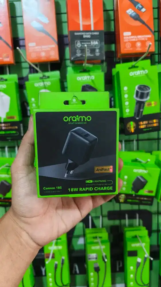TRAVEL CHARGER 18W LIGHTNING ORAIMO OCW-5184E+L53