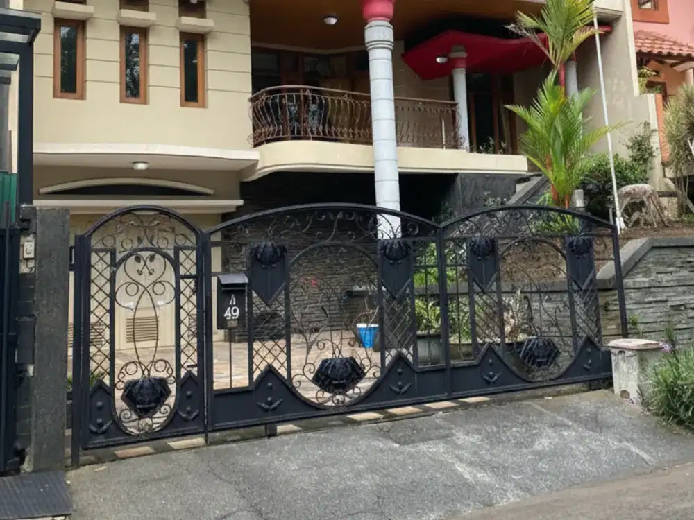 Jual Rumah Kokoh Terawat di PRV gegerkalong setiabudi bandung