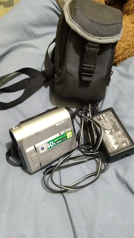 Handycam Sony DCR hc 52e