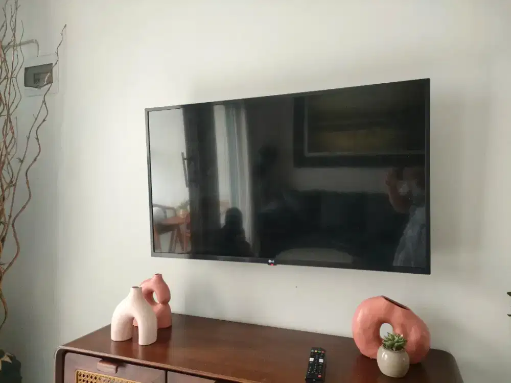 Dijual smart tv Samsung 43 inch