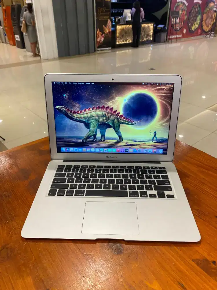 Macbool Air 13 inch , 2017