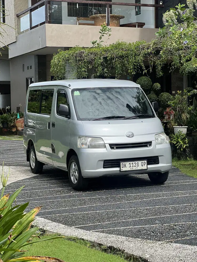 Daihatsu Granmax Minibus 2009