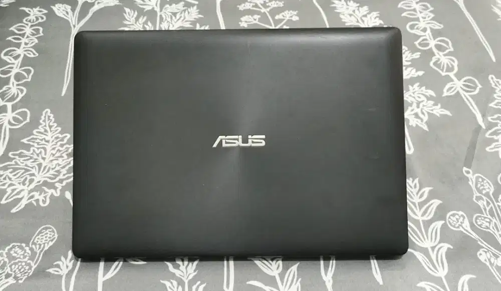 Asus x453s slim Intel n3050 ram8 hdd500 batre awet siap pakai nominus