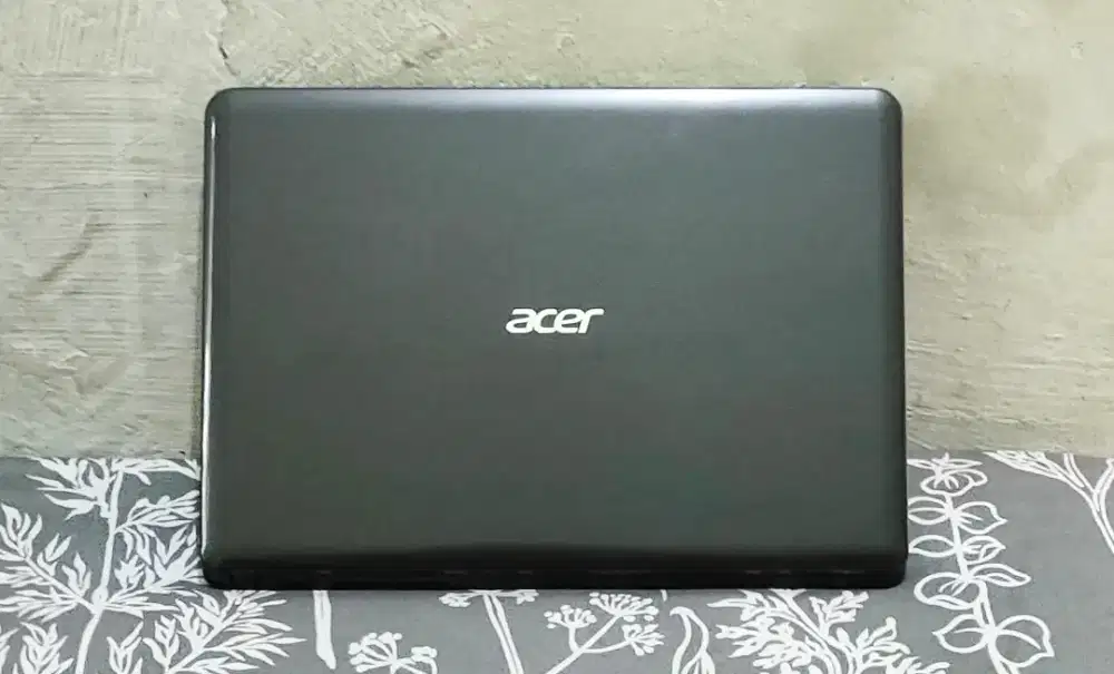 Acer aspire e1-421 core i3 Gen3 ram8 hdd320 batre awet siap pakai