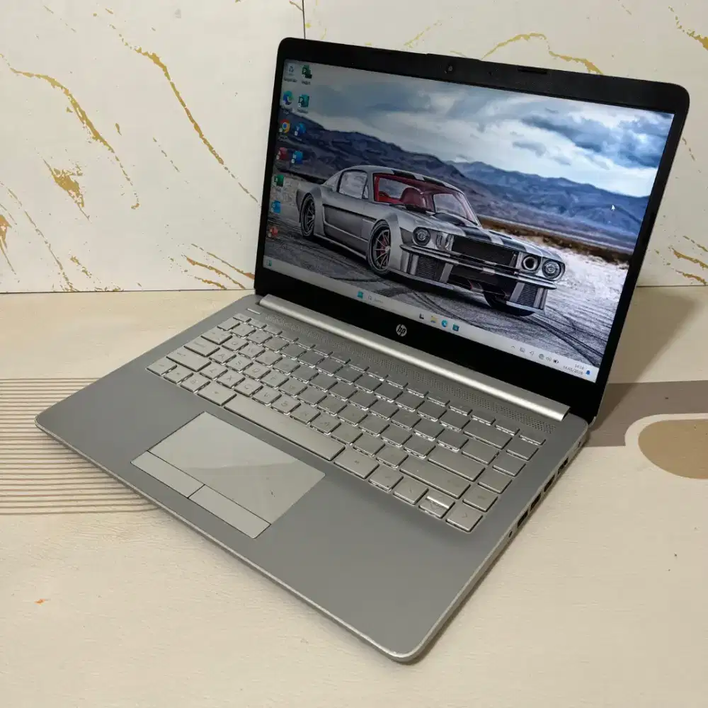 Laptop HP 14s-dk0.