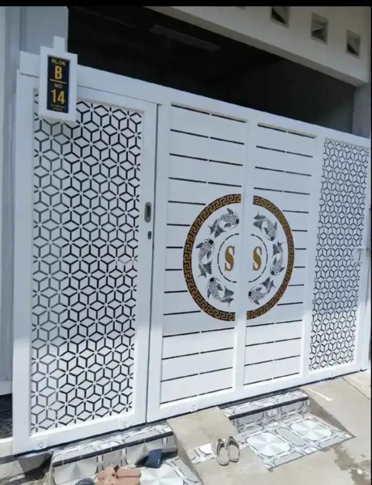 Pintu gerbang dobel sliding