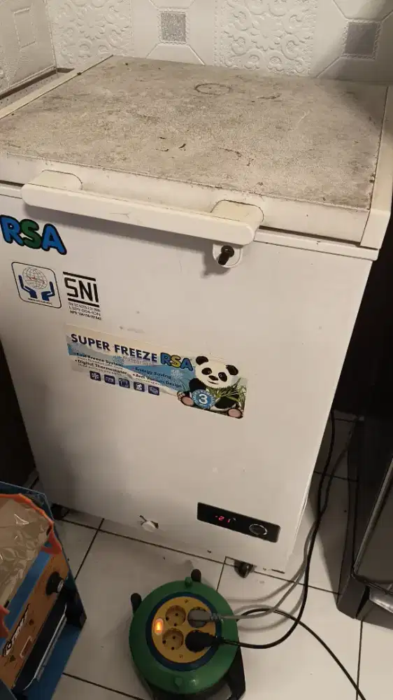 Freezer chest 100lt normal beku