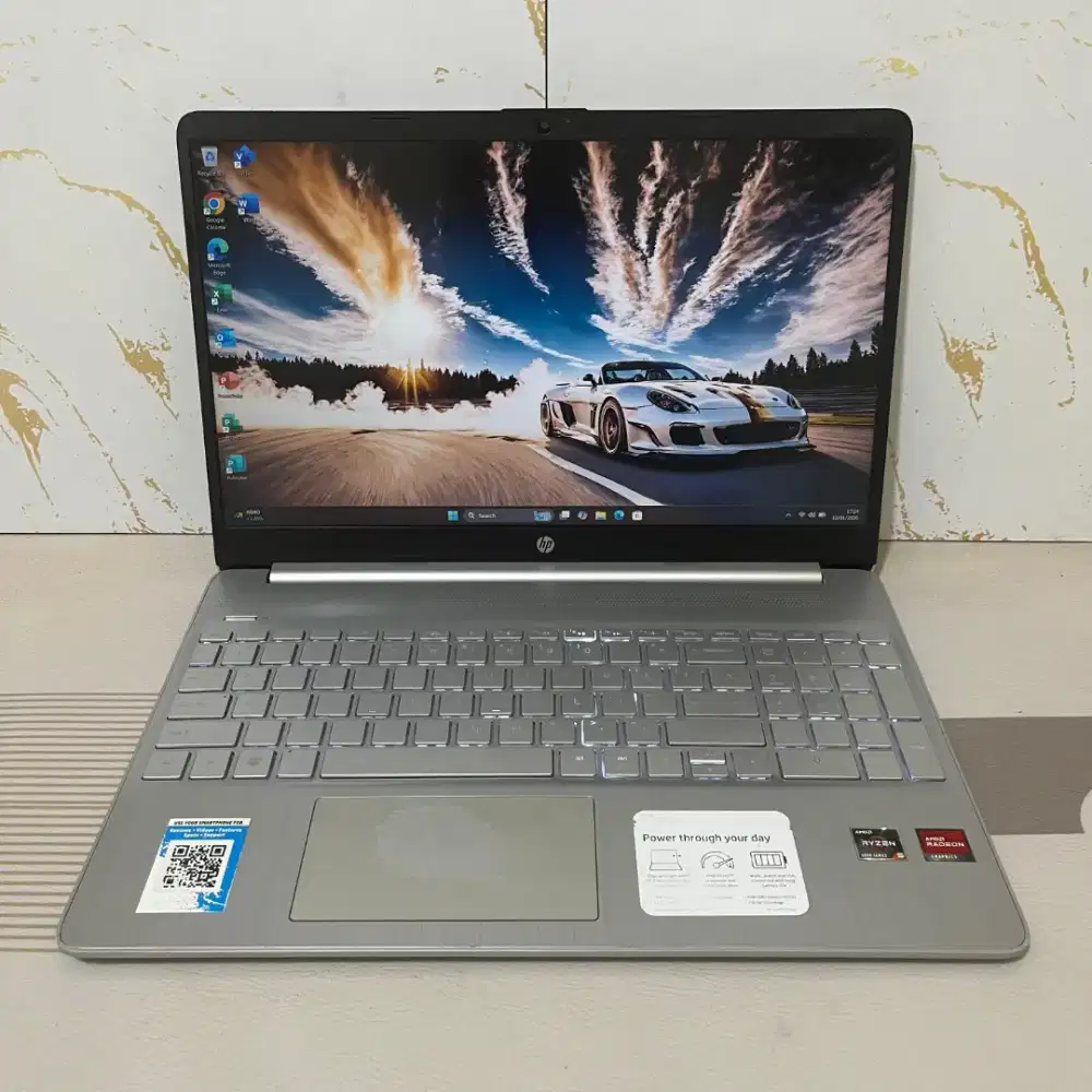 Laptop HP 15-ef2.