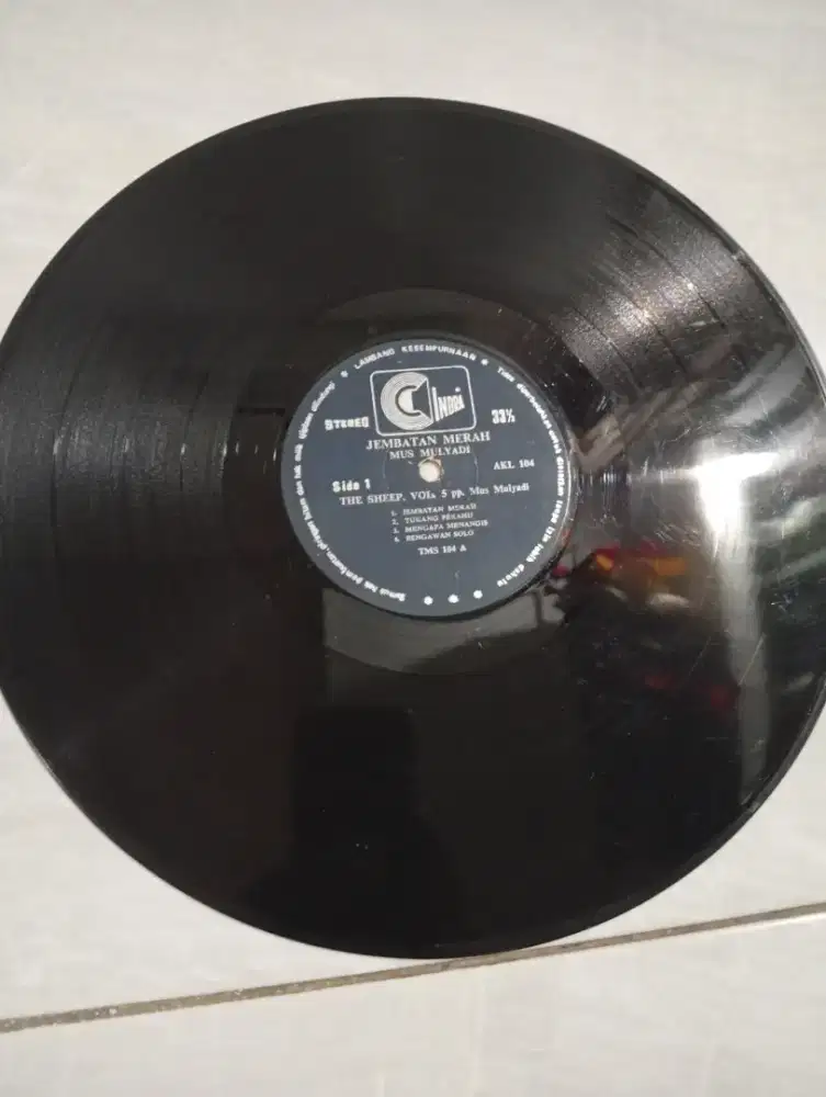 3 keping Piringan hitam