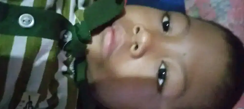 Tolong borong cireng dan keripik saya buat berobat anak saya