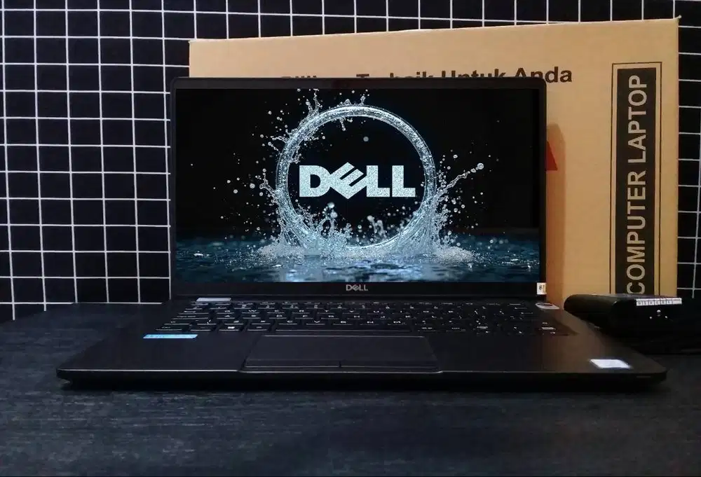 Laptop TouchScreen Core i5 Gen8 Fulzet original mulus segel all normal