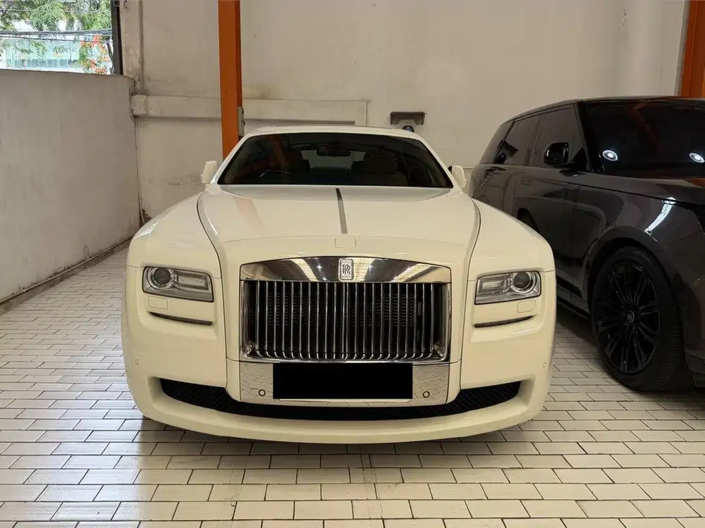 [ LOW KM ] Rolls Royce Ghost EWB 2012 km 7 rb
