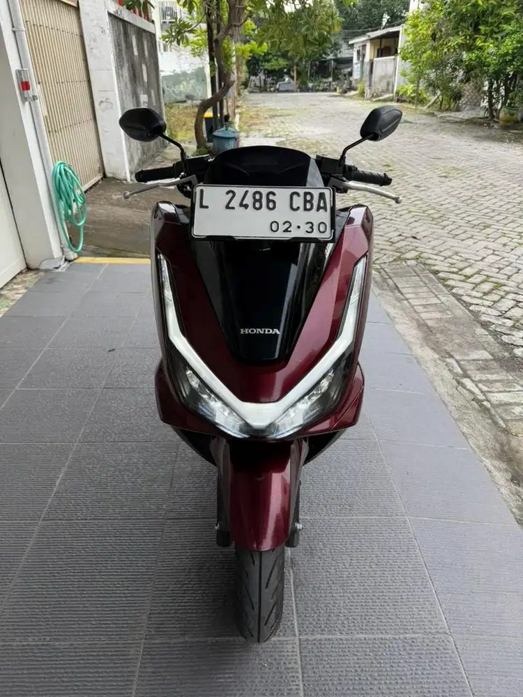 Honda PCX 160 Roadsync (tipe tertinggi)