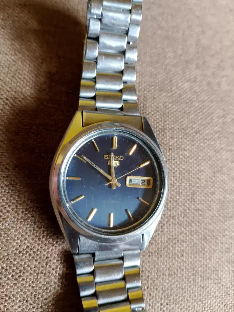 Seiko automatic second