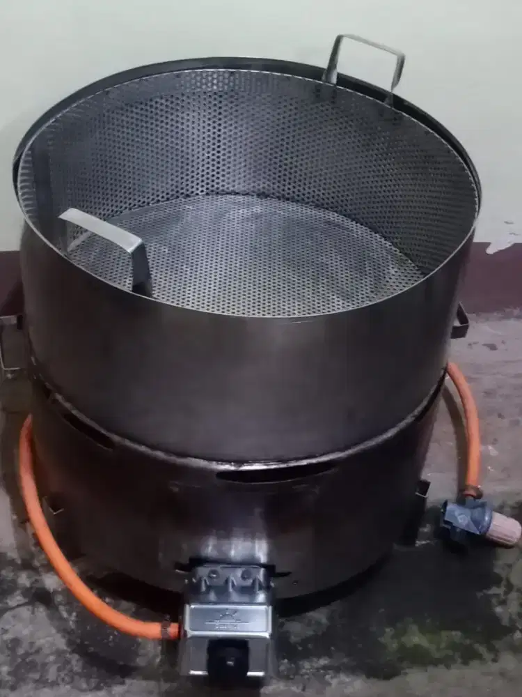 Alat iris singkong dll dan penggorengan