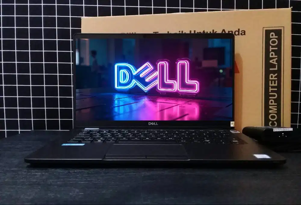 Laptop TouchScreen Core i5 Gen8 Fulzet original mulus segel all normal