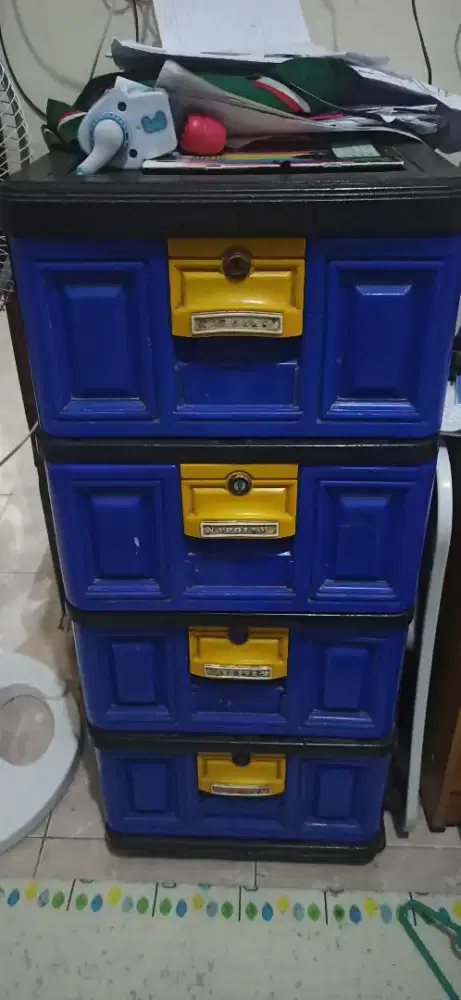 MURAH MERIAH LEMARI NAPOLLY LACI