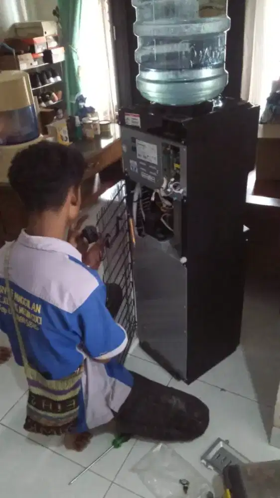 SERVICE AC WATER HEATER DISPENSER MESIN CUCI KULKAS DLL BERGARANSI