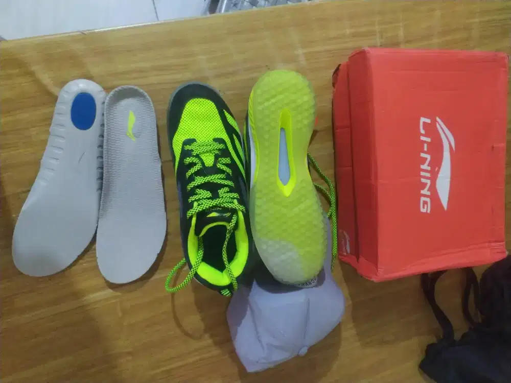 sepatu badminton lining/li-ningcloud ace 3 original like new