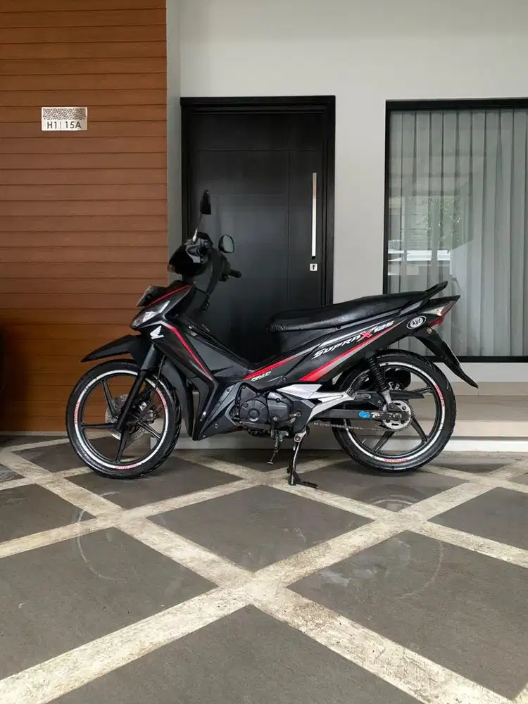 HONDA SUPRA X 125 2017 PAJAK ON, PLAT DKI, SRT LGKP, MESIN ENAK JOS