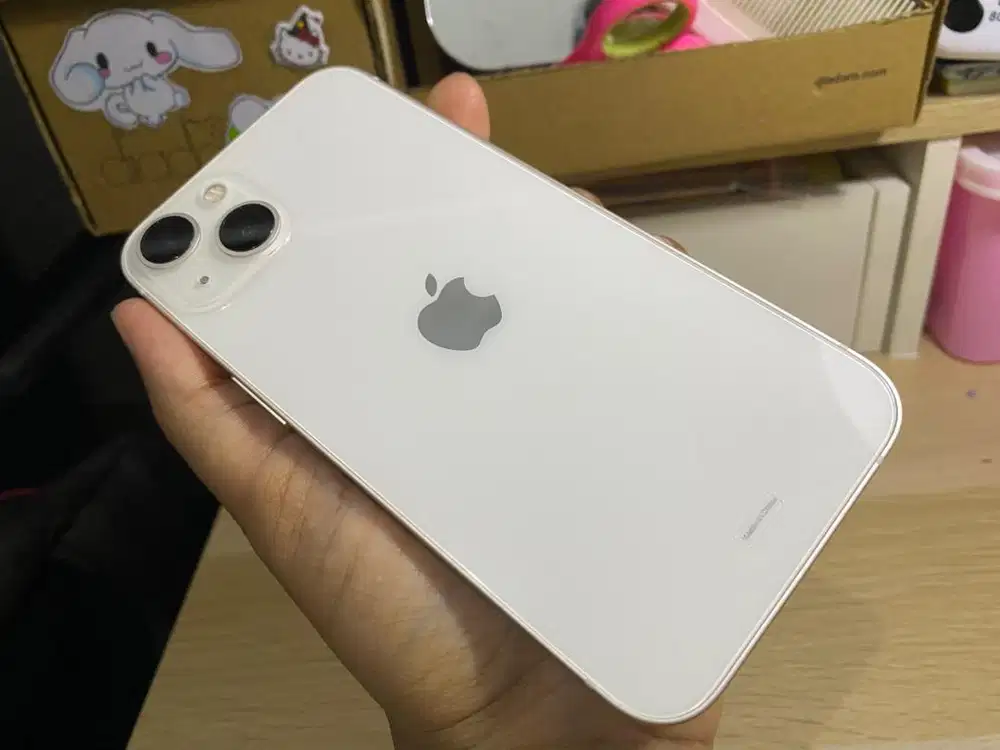 Dijual BNOB Second Like New! iPhone 13 128 GB White