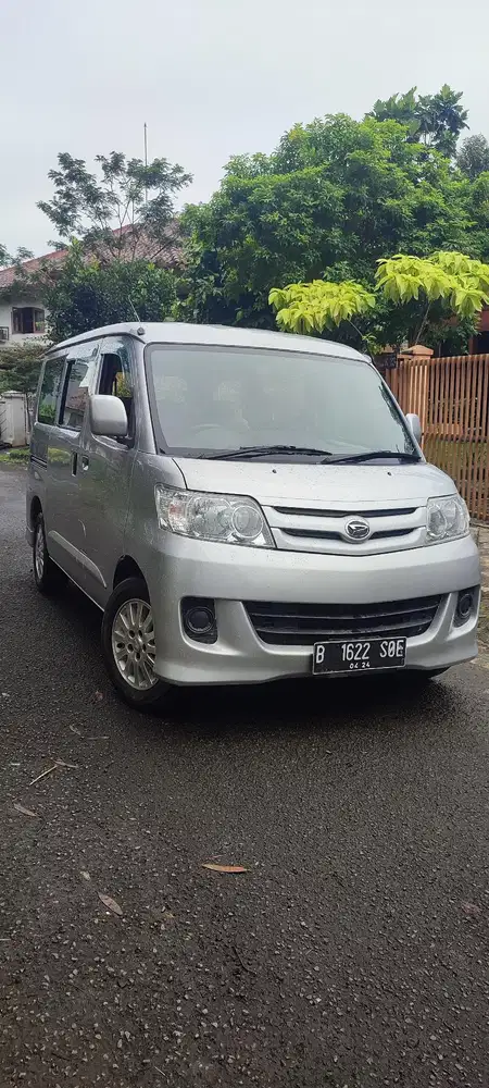 Daihatsu Luxio 2011 Bensin