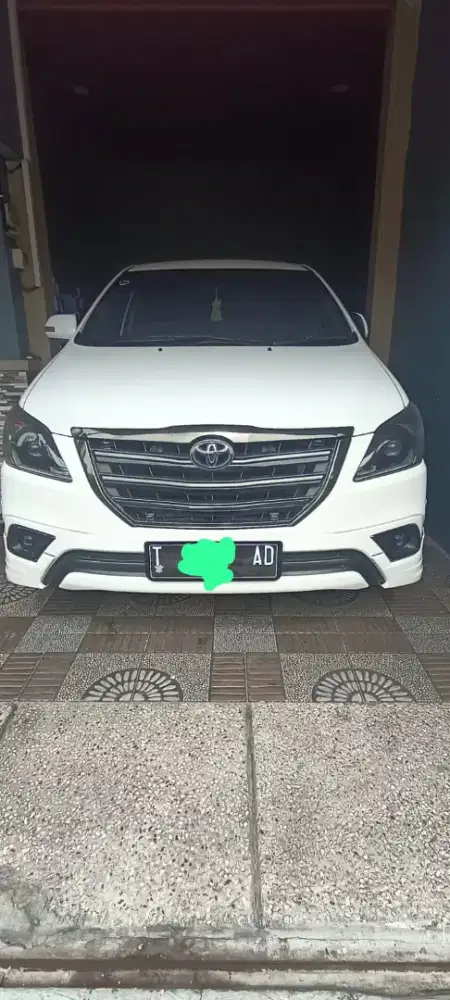 Toyota innova V luxury M/T asli barong