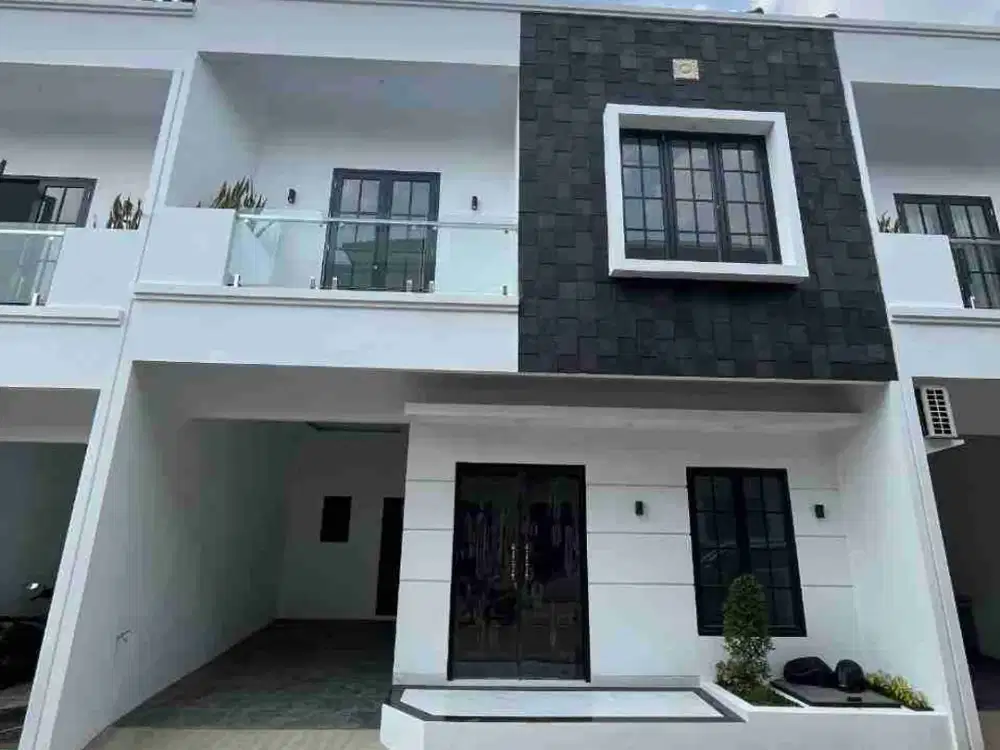 Rumah 900 jutaan lenteng agung raya dekat stasiun