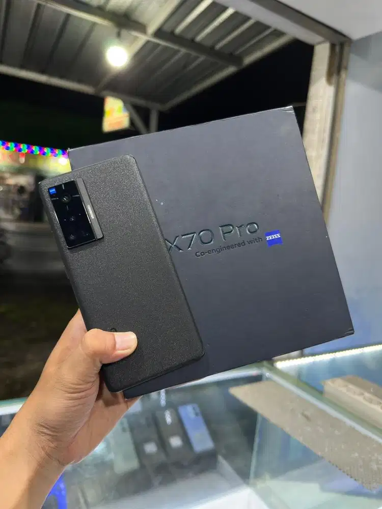 Vivo X70 Pro 12/256gb Lengkap Ori Normal Bergaransi
