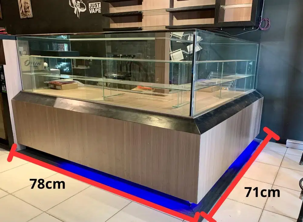 Steling / Etalase Barang (Mewah)