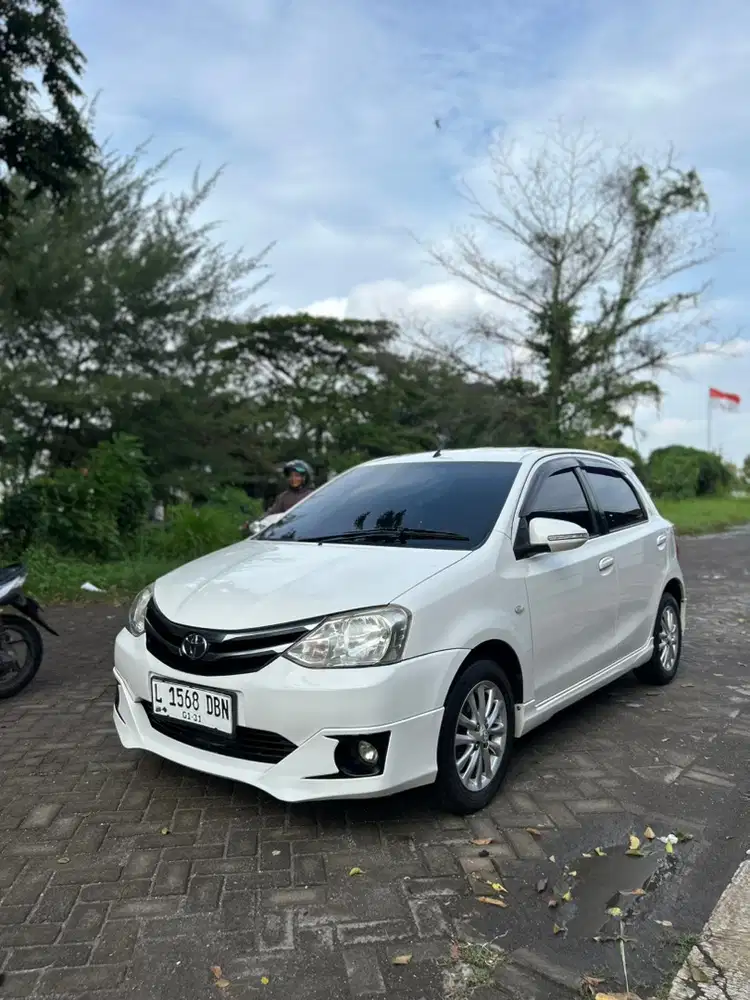 Toyota Etios Valco 2015 Bensin