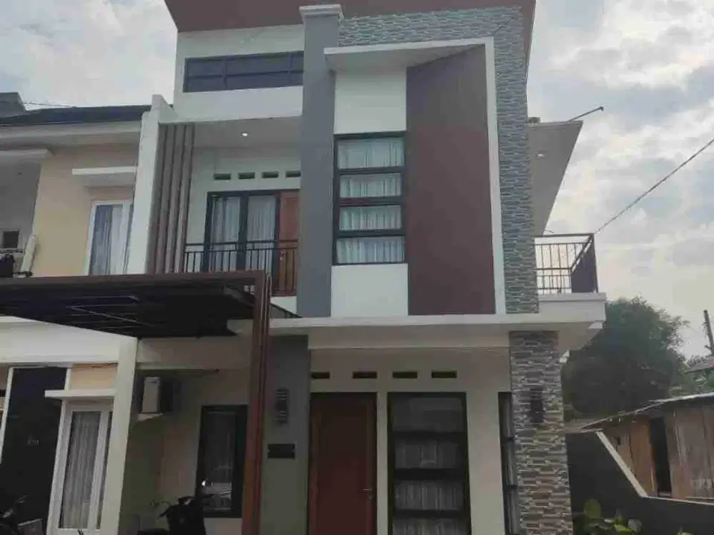 Rumah Exclusive Pinggir Jalan Raya, Siap Huni di Sawangan Depok