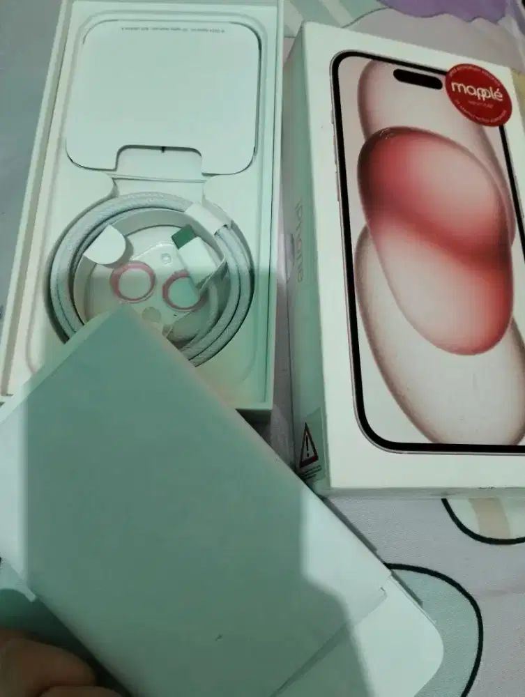 iPhone 15 128 pink