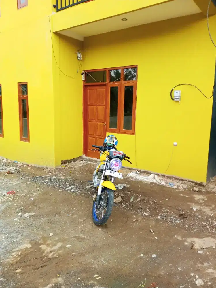 Menawarkan jasa pengecetan rumah