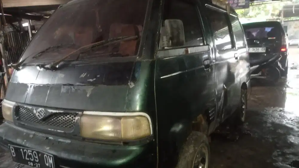 Suzuki Futura 2002 Bensin