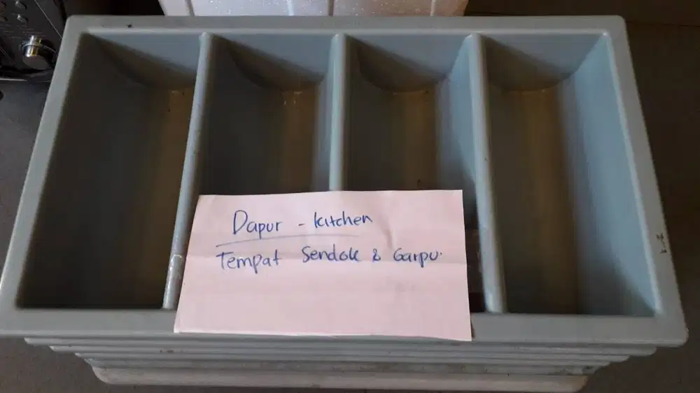 dijual tempat sendok & garpu