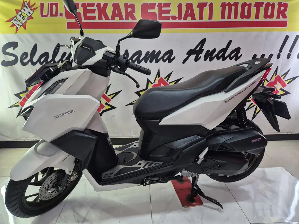 Km 8 ribuan, New Honda Vario 160abs keyles