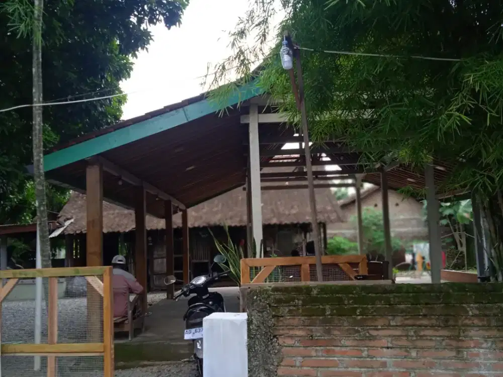 Dijual pekarangan berdiri rumah hunian dan limasan