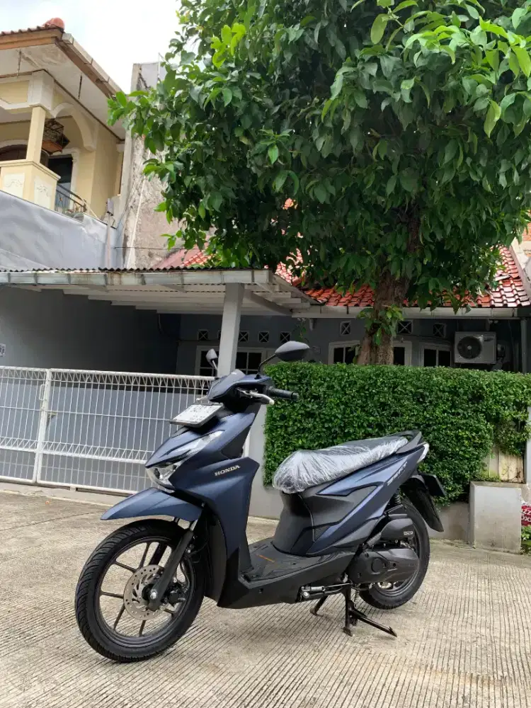 BEAT DELUXE KEYLESS 2025 KM 9 RB LIKE NEw